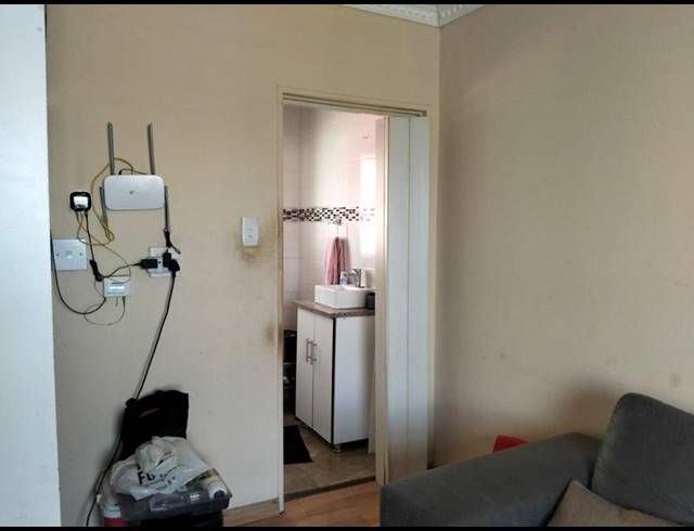 2 BEDROOM APARTMENT FOR SALE IN JABULANI